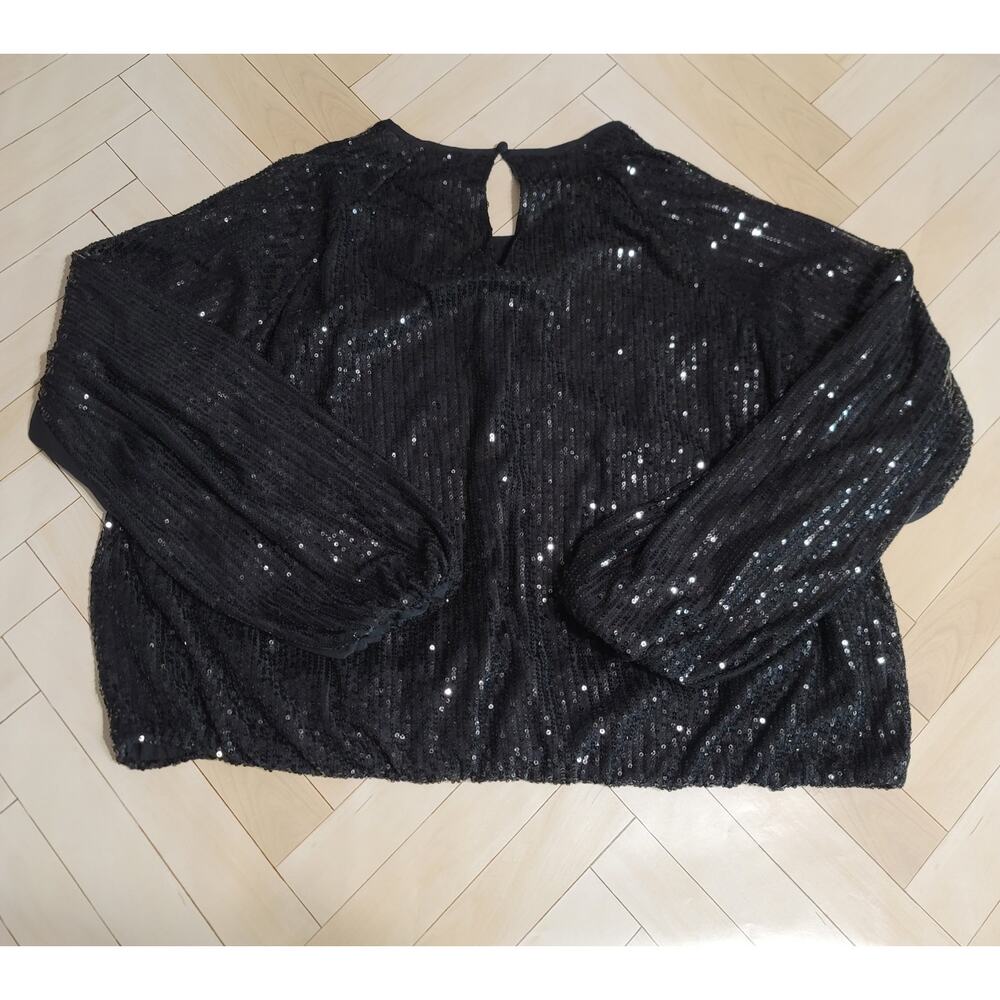 Torrid Black Sequin Bubble Hem Blouse Size 1 - Picture 4 of 11